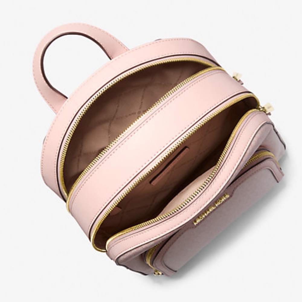 MICHAEL KORS Jaycee Medium Ombré Signature Logo Backpack
Powder Blush
NWT - Picture 13 of 15